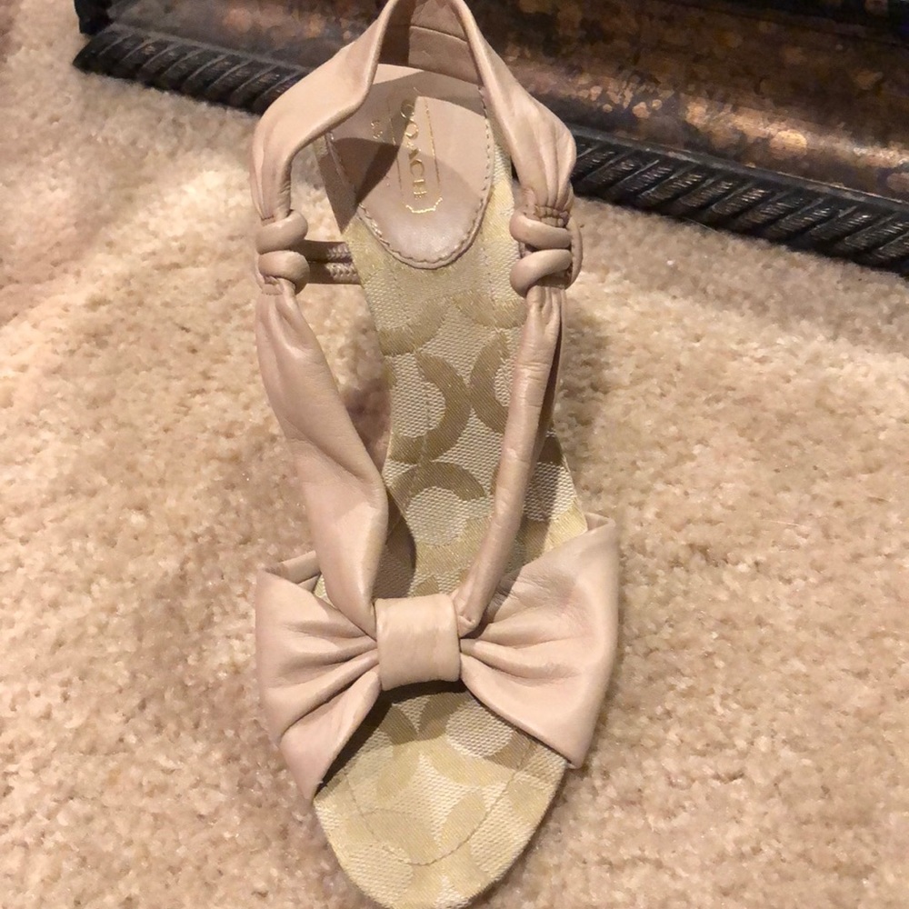 Coach heels - Picture 2 of 3